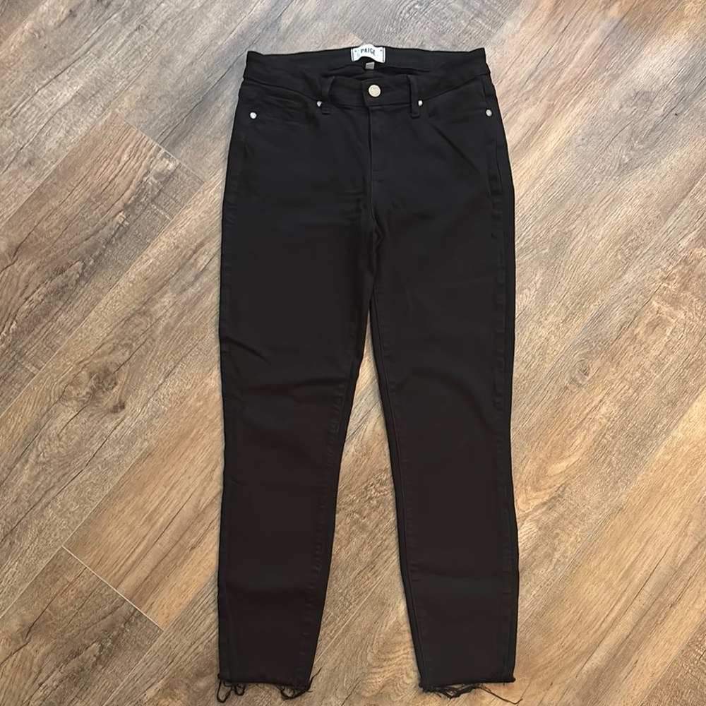 PAIGE Women’s Size 29 Black Ankle Cropped Jeans Raw Hem Like New Verdugo Crop